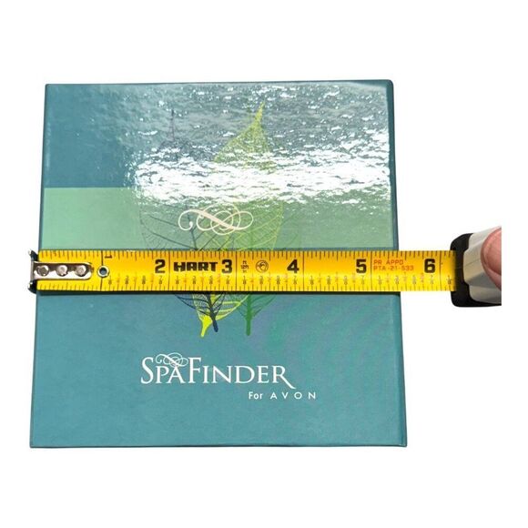 SpaFinder Stone Therapy Gift Set Avon Aroma Relax Tin Candle Energy Metal Candle - Picture 4 of 5